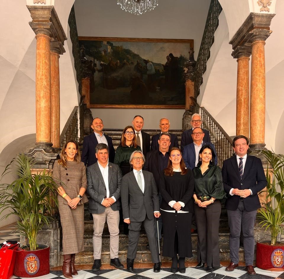 El embajador de la República de Colombia en España visita Córdoba de la mano de la Universidad Nacional Abierta y a Distancia y se reúne con personalidades políticas, empresariales y académicas de la provincia